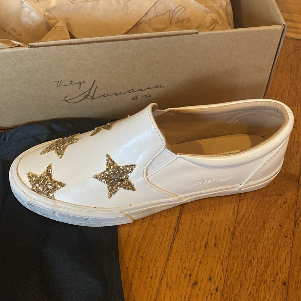 NWT Vintage Havana "Lorren" White Gold Star Slip On Sneakers Size 7 - Picture 2 of 8